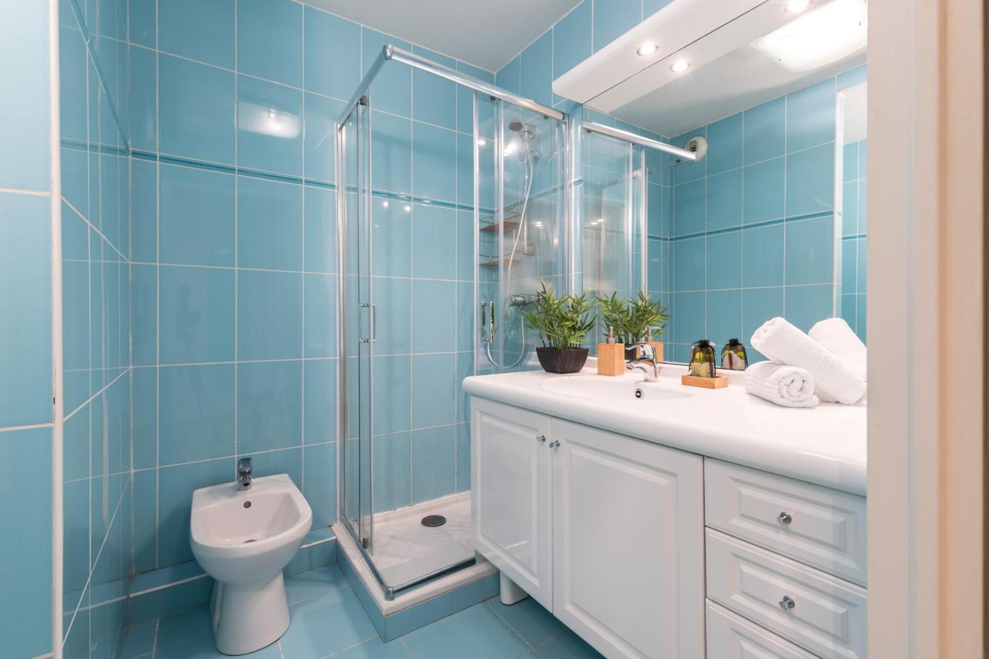 Nice 1 Bedroom Downtown Carre D'Or With Garage ภายนอก รูปภาพ