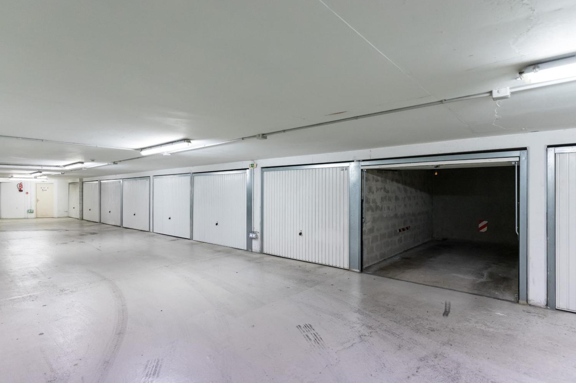 Nice 1 Bedroom Downtown Carre D'Or With Garage ภายนอก รูปภาพ